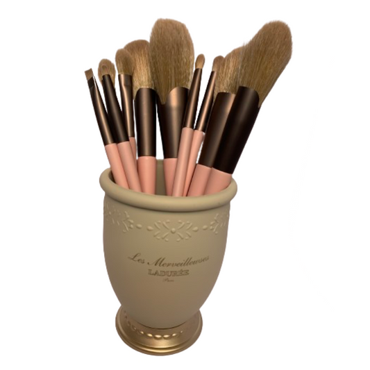 Make-up Brush Kit.