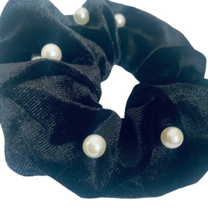 Scrunchie- Black Velvet - Pearl beads - 1 Pack